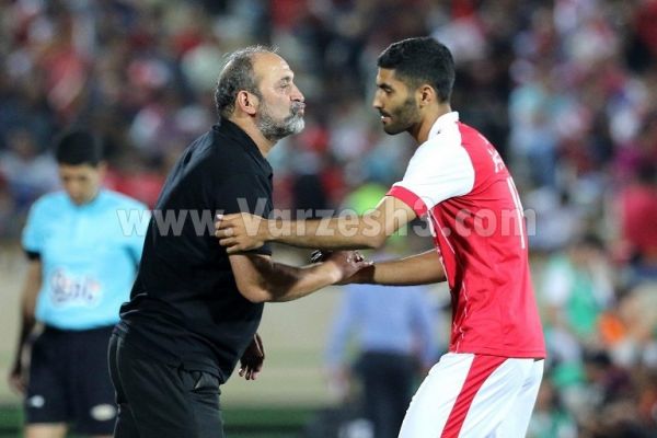  همان اکبر اوتی، اینبار محبوب هواداران پرسپولیس