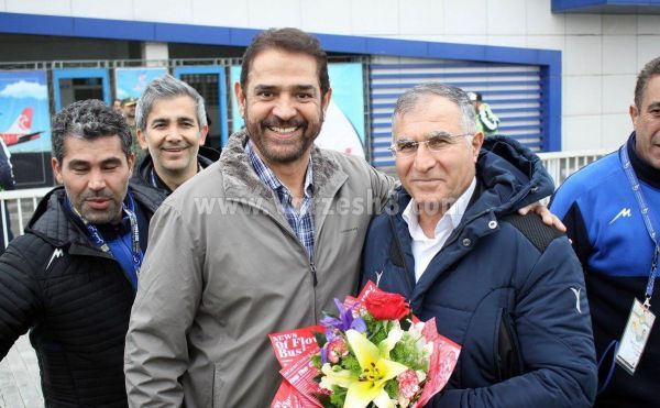  خنده آقا معلم به جادوگر عکس