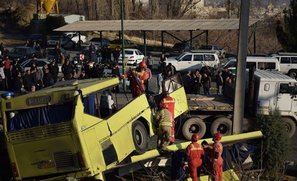  در پی واژگونی اتوبوس دانشگاه آزاد؛ پزشک پرسپولیس  برای پسرم دعا کنید