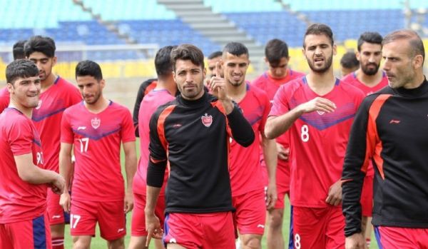  چشم استقلالی‌ها به ساق پرسپولیسی‌ها