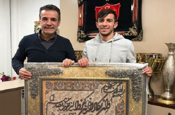  بعد از فسخ قرارداد با پرسپولیس؛ احمدزاده دوباره سرخپوش می‌شود