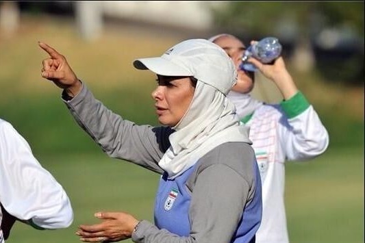  سرمربی تیم فوتبال دختران  تنها کاپ قهرمانی فوتبال زنان ایران را بدست آوردیم