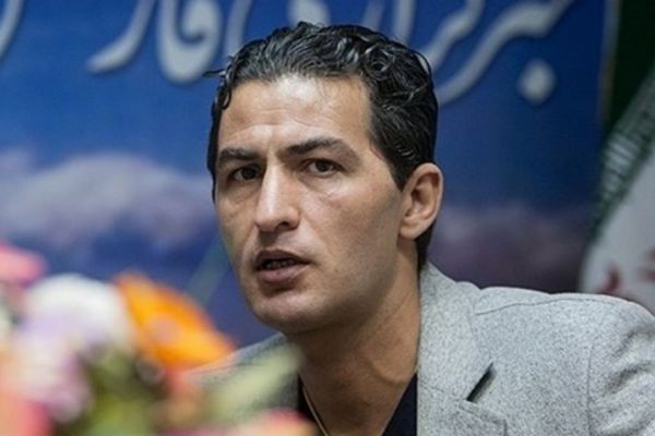  برومند  بازیکنان استقلال طوری بازی می‌کنند که انگار جام جهانی را فتح کرده‌اند