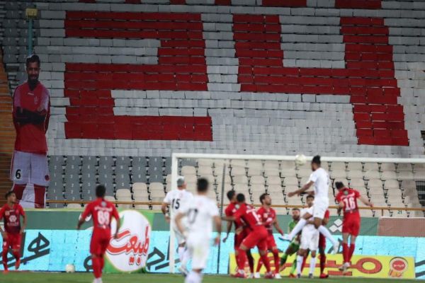  شکست پرسپولیس مقابل ذوب آهن پس از 4 سال و 11 ماه در ورزشگاه آزادی