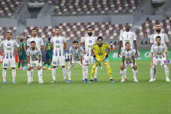  استقلال برابر الاهلی 3-3-4 بازی می‌کند