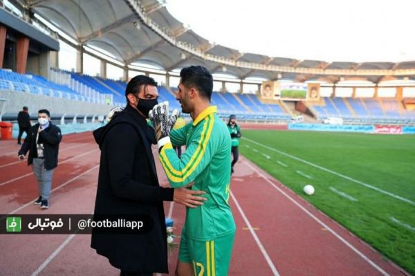  آیا رشید مظاهری در استقلال بهتر از تراکتور خواهد بود