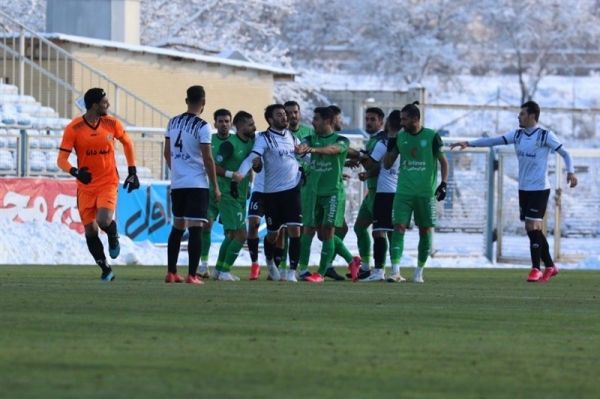  درگیری در پایان دیدار ماشین‌سازی - نفت مسجدسلیمان