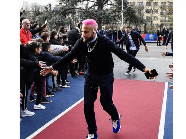  سوژه شدن رنگ موی عجیب نیمار قبل از بازی با مون پولیه