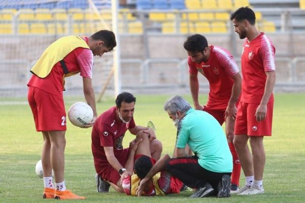  پارگی رباط صلیبی انصاری تأیید شد  دوری ۶ ماهه مدافع پرسپولیس از میادین