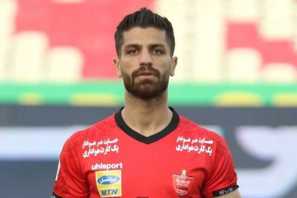  شماره 10 پرسپولیس روی سکوها