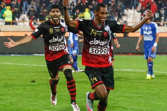  آخرین فرصت پرسپولیس برای توافق با بنگستون  چالش سرخ پوشان با پرونده 50 هزار دلاری