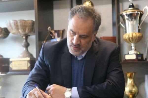  مددی مدیرعامل استقلال صبح امروز وارد تهران شد