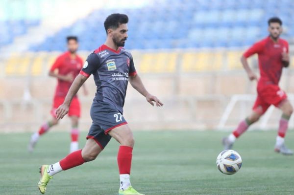  امید عالیشاه و پیراهن جدید در پرسپولیس  عکس