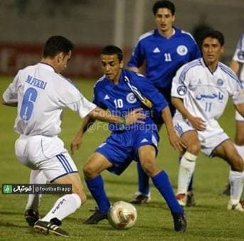  نوستالژی  اسفند ۱۳۸۱ مرحله گروهی لیگ قهرمانان آسیا؛ الهلال عربستان ۳ استقلال ۲ گلها  یدالله اکبری و علی سامره  جدال محمود فکری و محمد شلهوب ، عقب تر یدالله اکبری و نواف تمیاط دیده می شوند