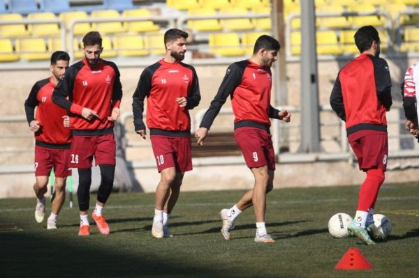  گزارش تمرین پرسپولیس  برگزاری آخرین تمرین پرسپولیسی‌ها پیش از سفر به مشهد