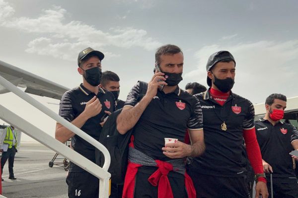  پرسپولیس با چارتر راهی اصفهان شد  عکس