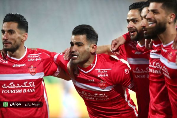  پرسپولیس 2 - تراکتور یک  نفس پرسپولیس پشت سر استقلال  تراکتور همچنان می‌بازد و می‌بازد