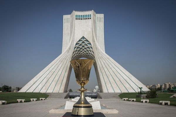  رونمایی از کاپ جام‌جهانی بسکتبال در میدان آزادی