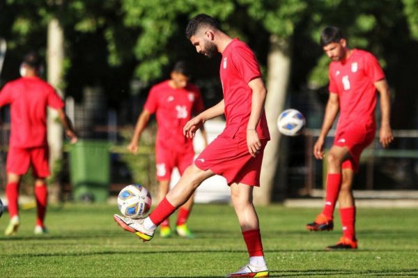  پرسپولیسی‌ها به دنبال رونمایی از خرید جدید در بازی با ذوب آهن