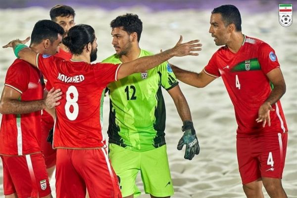  ایران - بلاروس  ساحلی بازان ایران قرمز پوش مقابل حریف خود
