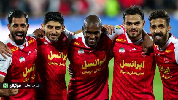  پرسپولیس 2 - پیکان صفر  فوتبال زیبا می‌خواهید  بفرمایید پرسپولیس   کنعانی، مرد اول شب عید آزادی