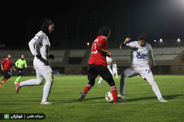  گزارش تصویری  نماینده البرز 2 - آوا تهران 3  لیگ فوتبال زنان