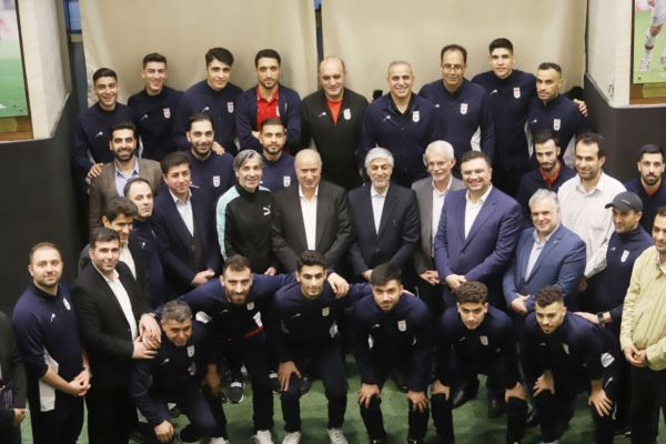  گزارش تصویری  حضور وزیر ورزش و جوانان همراه با رئیس و اعضای هیئت رئیسه فدراسیون در اردوی تیم ملی فوتسال