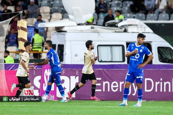  به جامانده از بازی استقلال و شمس آذر؛ آبی‌ها بهترین خط دفاعی را به پرسپولیس دادند