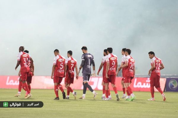  پرسپولیس چطور صدرنشین شد  فرار از یک مسیر مه‌آلود و صعب‌العبور