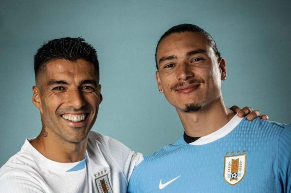  عکس  تیم ملی اروگوئه دو شماره 9 دارد؛ سوارز و نونیز