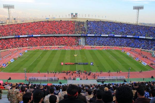  تلاش استقلال و پرسپولیس برای میزبانی در مشهد