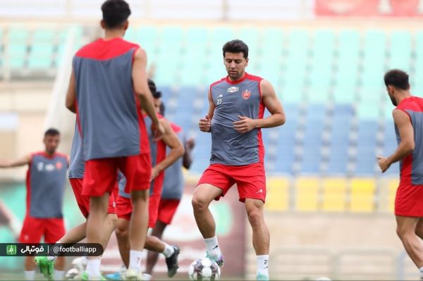  هافبک اسبق استقلال بالاخره به لیست پرسپولیس رسید