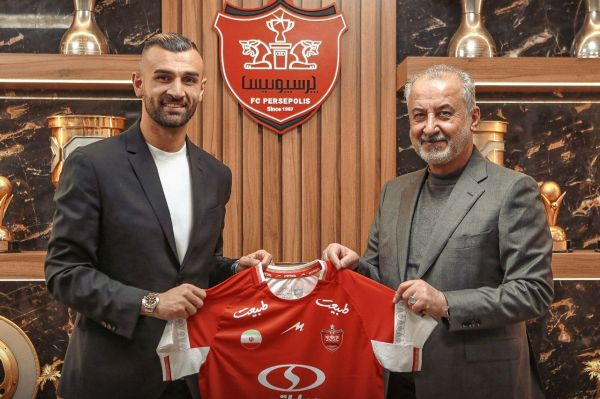  عکس یادگاری دورسون با پیراهن پرسپولیس و جلسه با درویش