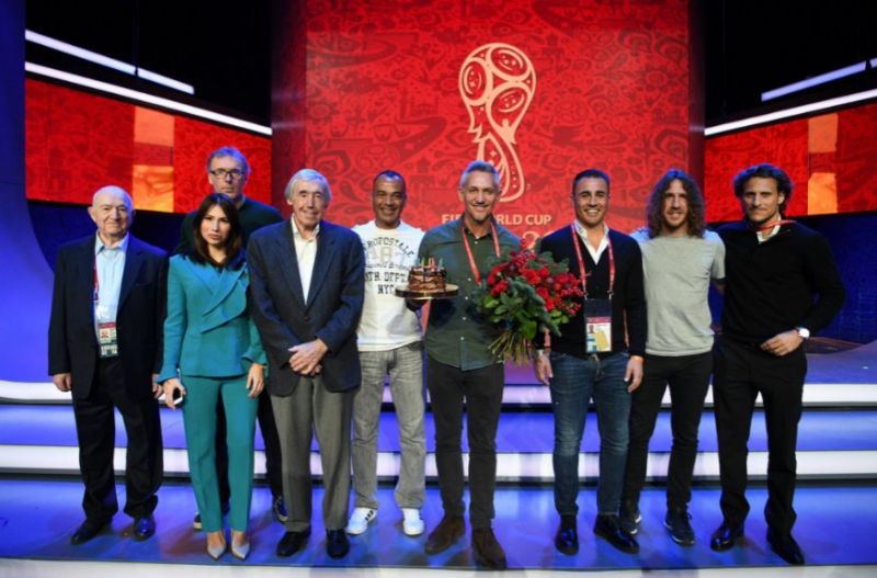 عکس؛ سورپرایز گری لینه کر توسط مسئولان جام جهانی ۲۰۱۸