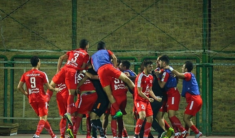 اخبار کوتاه از پدیده؛کمک ۲ میلیارد و ۳۰۰ میلیون تومانی / تمرین شاگردان گل‌محمدی در اصفهان