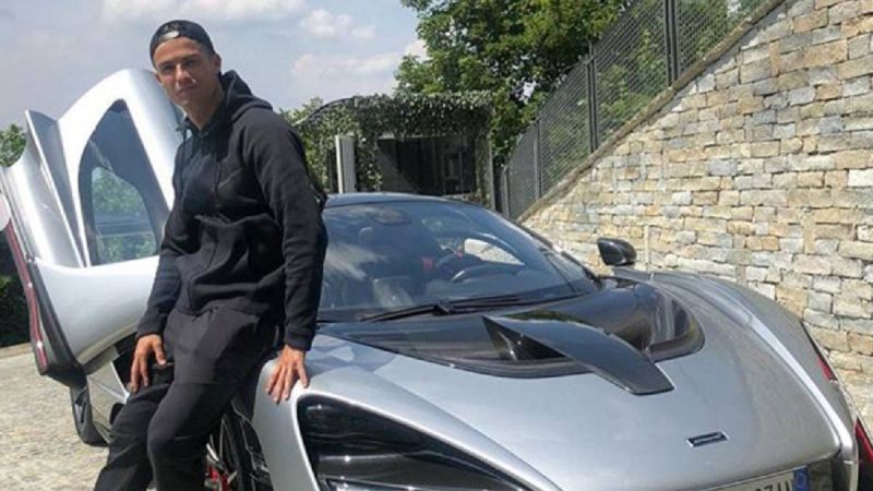رونالدو از خودروی 850 هزار یورویی رونمایی کرد