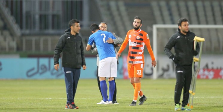 حاج‌ محمدی: اسم‌ ها در تیم ما بازی نمی‌ کنند
