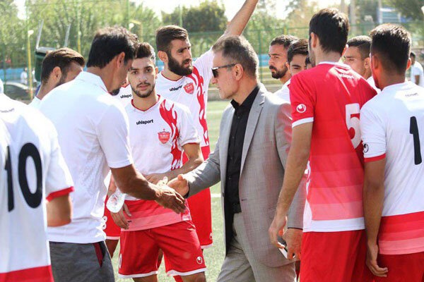 فرزاد آشوبی: تغییرات پرسپولیس را وارد بحران می‌کند/ تمرکز بازیکنان بهم می‌خورد