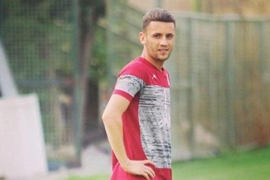 بازیکن اسبق پرسپولیس: مانده ام چگونه پنجره نقل و انتقالات باز شد/یک روزه قرار بود ۶۰ میلیون بدهند اما ۳ سال گذشت