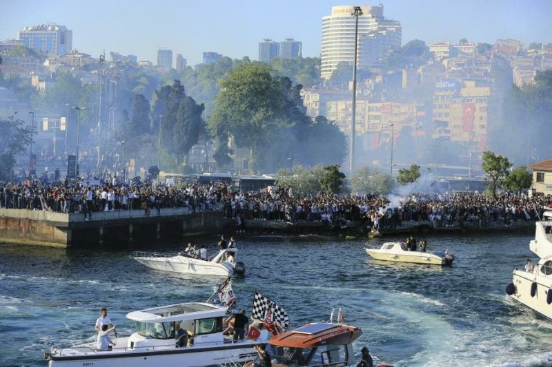 جشن قهرمانی متفاوت بشیکتاش؛ از قایق‌سواری تا حضور هنرمندان ترک