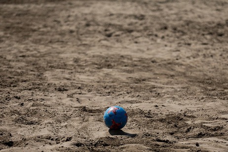 گروه‌بندی لیگ فوتبال ساحلی زنان انجام شد/ آغاز مسابقات از ۷ مهر