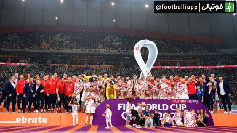 قاب‌ یادگاری اعضای تیم‌ ملی کرواسی پس از کسب مقام سومی در جام جهانی ۲۰۲۲ قطر