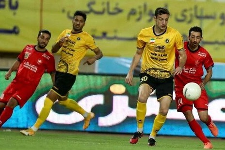 مدافع جدید پرسپولیس با سپاهانی ها خداحافظی کرد