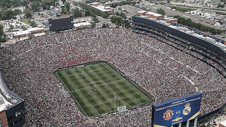 وقتی 110 هزار نفر به تماشای بازی رئال مادرید - منچستریونایتد رفته بودند
