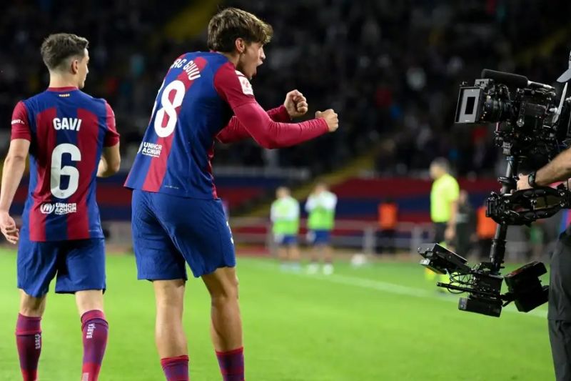واکنش ستاره 17 ساله بارسلونا به گلزنی در اولین بازی‌اش