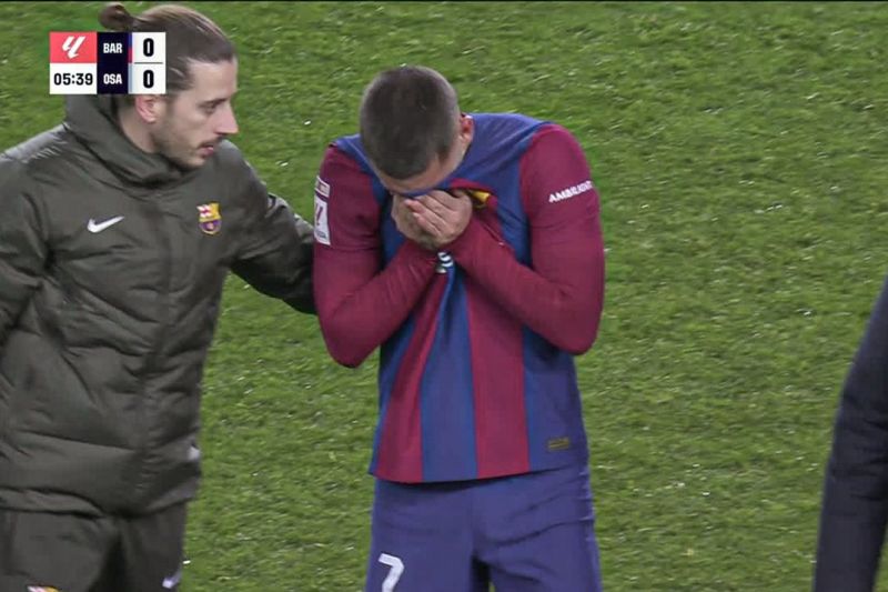 عکس؛ اشک و گریه مهاجم بارسلونا پس از مصدوم شدن در دقیقه شش بازی