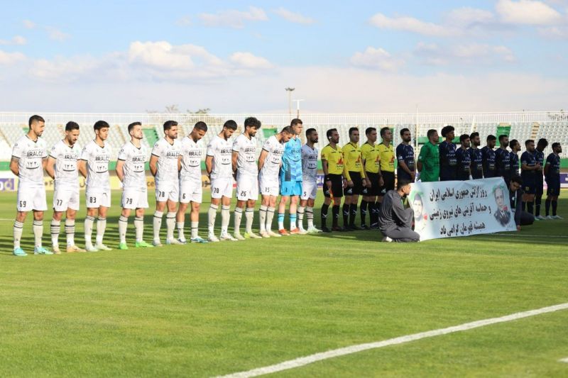 سه تفنگدار آلومینیوم روی سکوها (عکس)