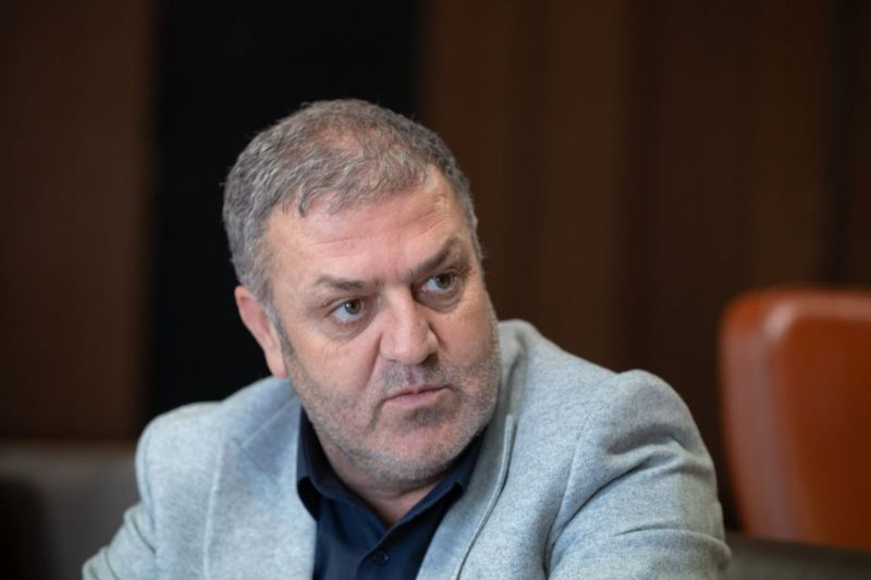 رجائیان: شاید آلومینیوم فصل آینده در ورزش سرمایه‌گذاری نکند