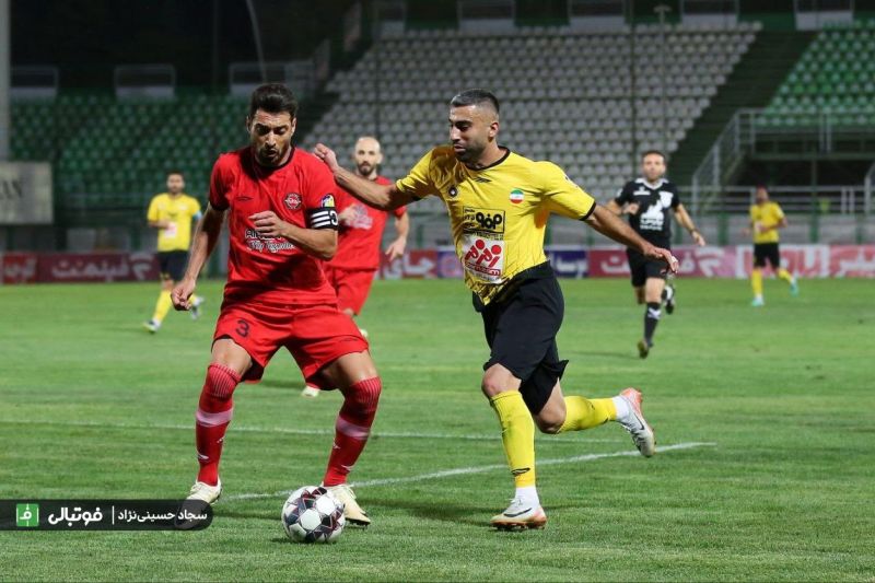 جنگ قهرمانی «دو تیمه» شد؛ تراکتور همچنان مدعی اول است