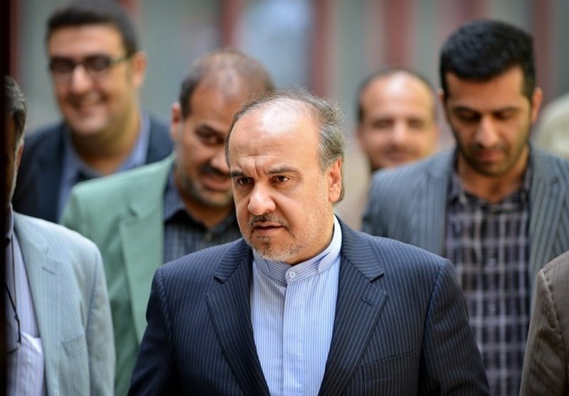 سلطانی‌فر: استعفای طاهری به دلیل فشار ما نبوده